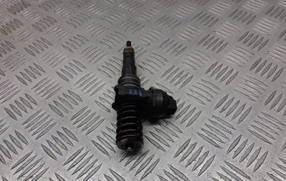 Skoda Fabia Mk1 (6Y) Fuel injectors set 038130073AG