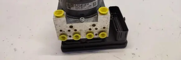 Mercedes-Benz GLC C253 ABS Pump A2539011400