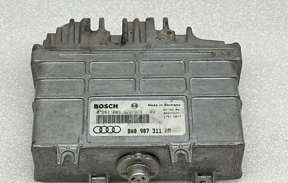Audi 80 90 S2 B4 Engine control unit/module 8A0907311AN 0261203922 26SA3665