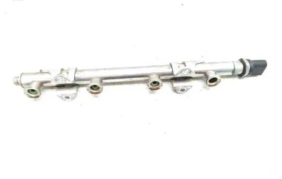 Volkswagen Golf VII Fuel main line pipe 04E133320D 06J906051F 0261545079