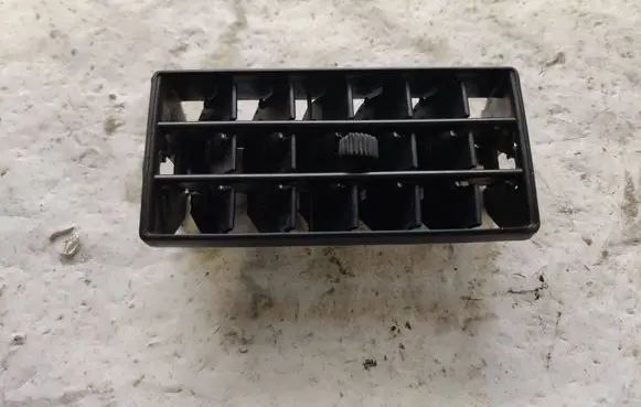 Volkswagen Transporter - Caravelle T4 Dash center air vent grill 701819719 701819707A