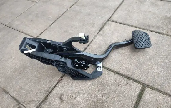 BMW X3 G01 Brake pedal 6861771