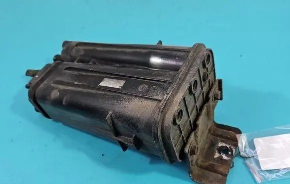Active carbon filter fuel vapour canister