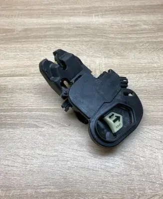 Honda Civic Tailgate/trunk/boot lock/catch/latch 020826