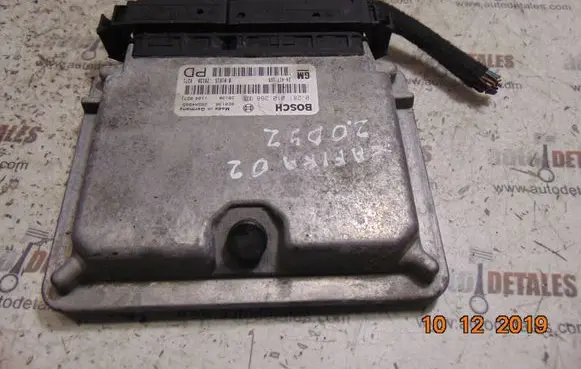 Opel Zafira A Engine control unit/module 0281010268