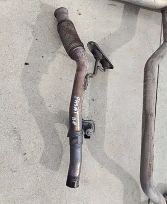 Volkswagen PASSAT B8 Muffler pipe connector clamp 