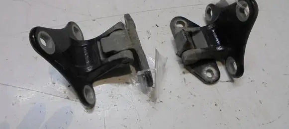 Hummer H3 Tailgate/trunk/boot hinge