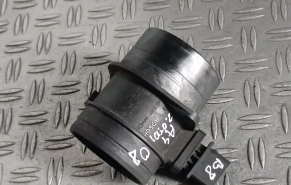 Audi A4 S4 B8 8K Mass air flow meter 03G906461C 17021346 0281002735
