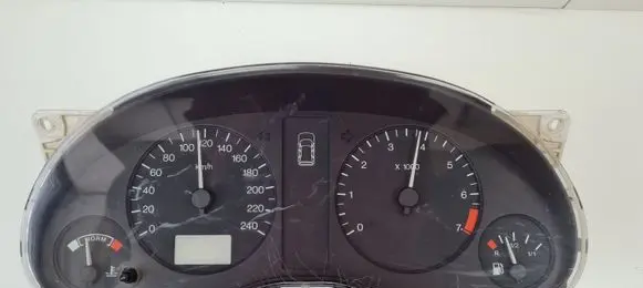 Speedometer (instrument cluster)