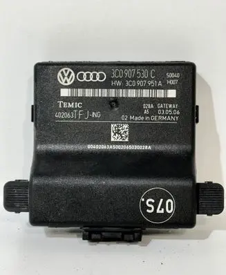 Volkswagen PASSAT B6 Gateway control module 3C0907530C 3C0907951A