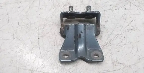 Subaru Outback Tailgate/trunk/boot hinge