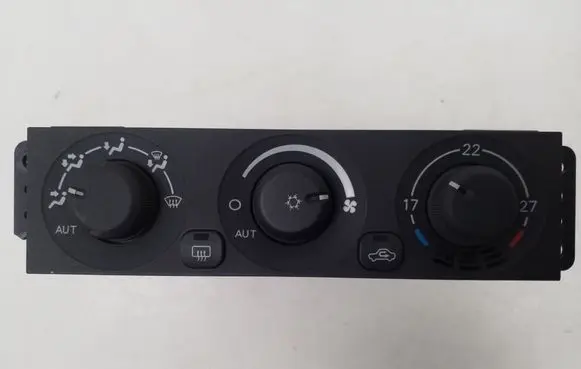 Mitsubishi Pajero Air conditioner control unit module MR500648