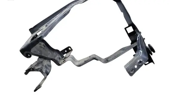 Mercedes-Benz C W204 Headlight/headlamp mounting bracket A2046200191