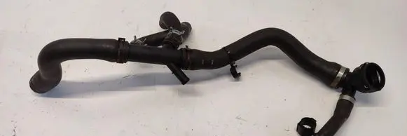 Volvo XC40 Engine coolant pipe/hose 32224223