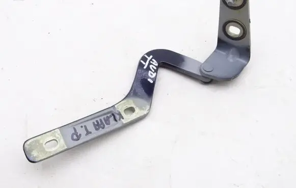 Audi TT Mk1 Tailgate hinge 8N8827300C