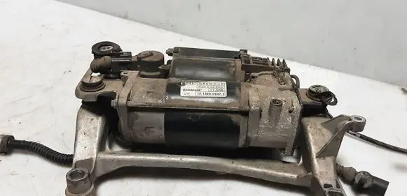 Audi Q7 4L Air suspension compressor/pump 7L8616006E