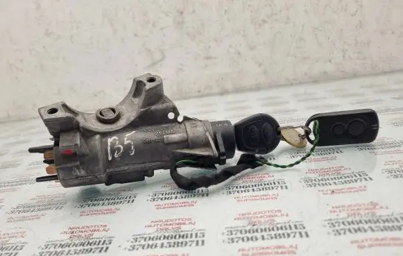 Volkswagen PASSAT B5 Ignition lock 4B0905851A