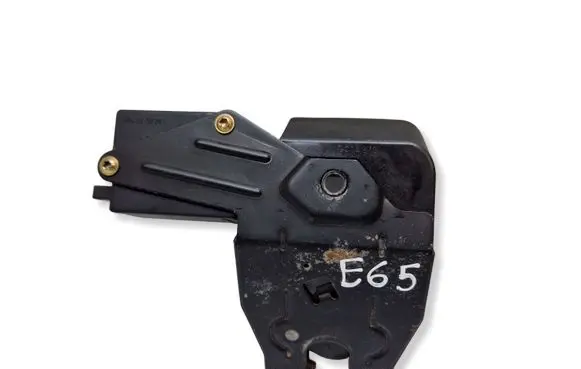 BMW 7 E65 E66 Tailgate/trunk/boot lock/catch/latch 7014870
