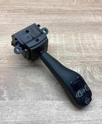 BMW 5 E39 Wiper control stalk 8375407