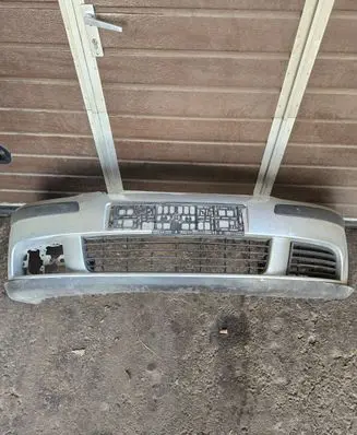 Volkswagen Golf V Front bumper 1k0807221