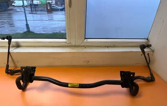 Opel Insignia B Front anti-roll bar/sway bar 84144881 422173000