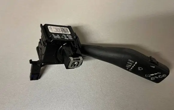 Volkswagen Golf V Wiper control stalk 1K0953519H