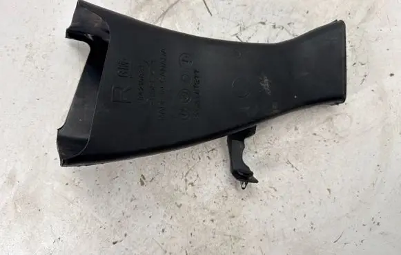 Chevrolet Camaro Intercooler air guide/duct channel 84210831