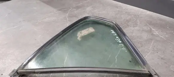 BMW 3 E36 Rear side window