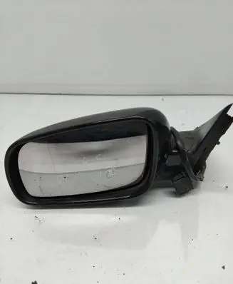 Volkswagen PASSAT B5 Front door electric wing mirror E1020479