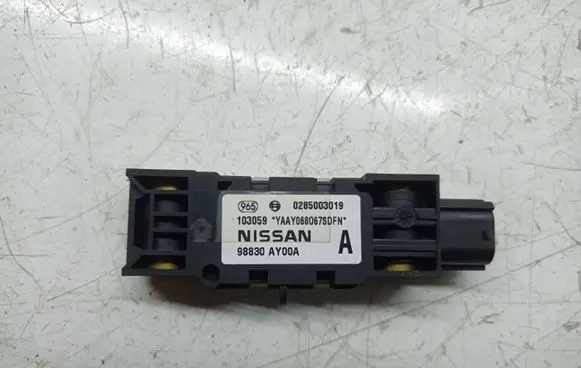 Nissan Note (E11) Airbag deployment crash/impact sensor 0285003019