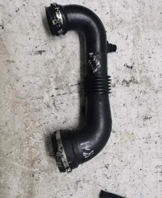 Renault Kangoo II Air intake duct part 7700110443