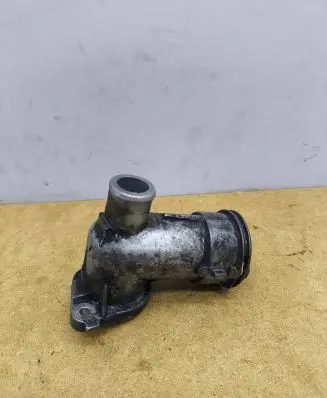 Mercedes-Benz CLK A209 C209 Engine coolant pipe/hose A6422000056