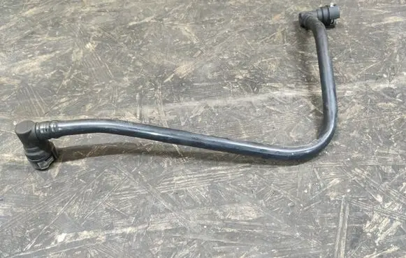 Lincoln MKS Vacuum line/pipe/hose 7T4E6758CC