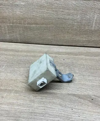 Toyota Yaris Door control unit/module 897410D020 73673212
