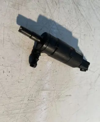 BMW X5 E53 Headlight washer pump 8377430