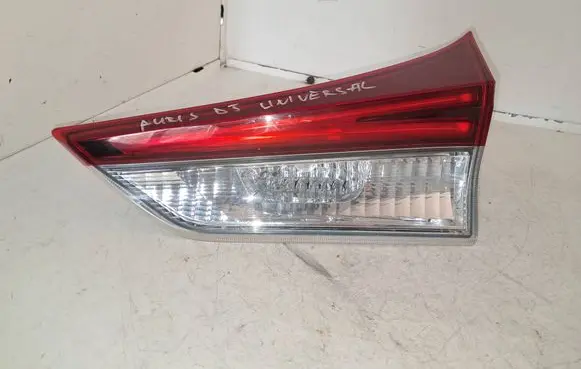 Tailgate rear/tail lights