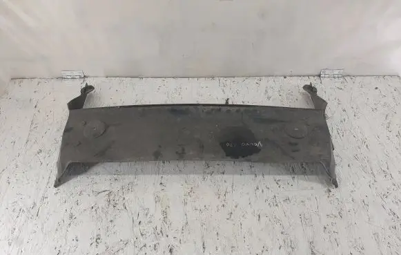 Volvo V70 Radiator trim 9151897