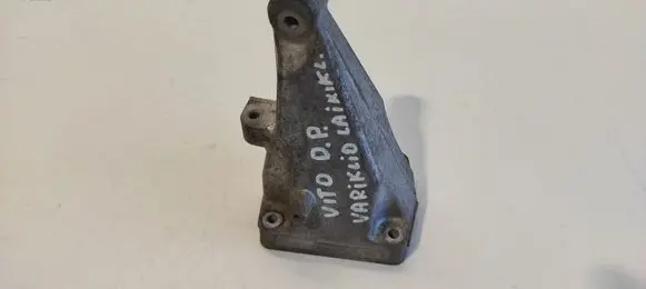 Mercedes-Benz Vito Viano W639 Engine mounting bracket A6462230804
