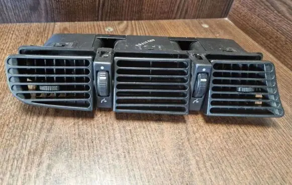 Peugeot Boxer Dash center air vent grill 8264V3 8264K7