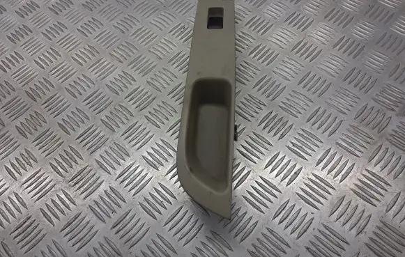 Nissan Micra Quarter vent window switch BRAK