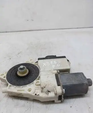 BMW X3 E83 Front door window regulator motor 6925964 S007083006