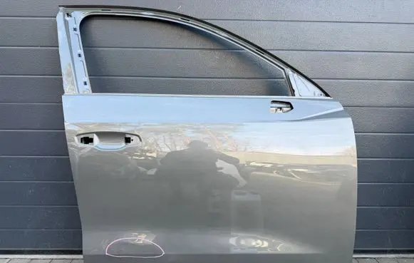 Audi Q3 F3 Front door CZESCICARSPL01