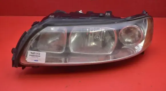 Volvo V70 Headlight/headlamp 30698835