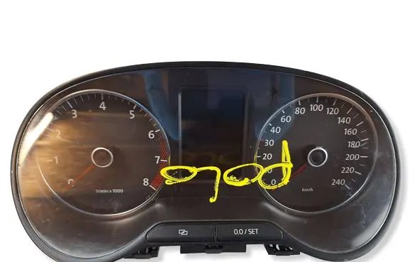 Volkswagen Polo V 6R Speedometer (instrument cluster) 6R0920860H