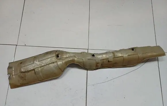 Nissan X-Trail T30 Exhaust heat shield