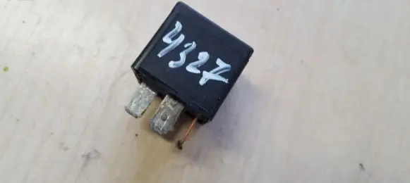 Audi A6 S6 C6 4F Other relay 8K0951253 643