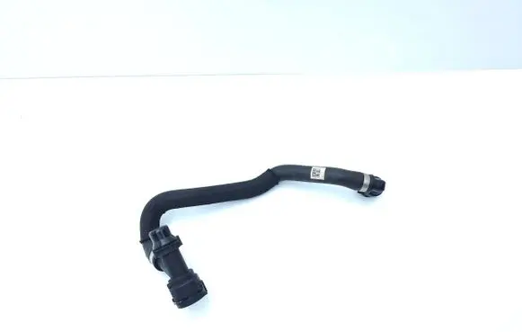 BMW 4 F36 Gran coupe Engine coolant pipe/hose 8635766
