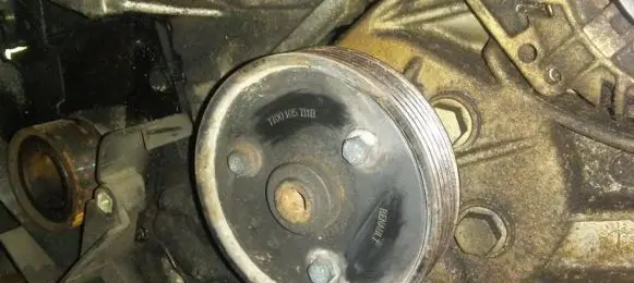 Renault Scenic I Power steering pump pulley 7700105711B