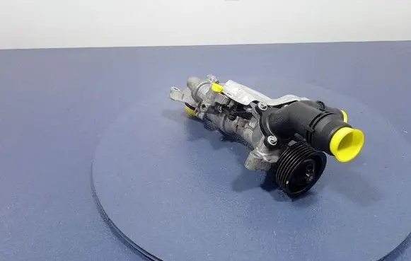 Infiniti Q50 Water pump A2742000800