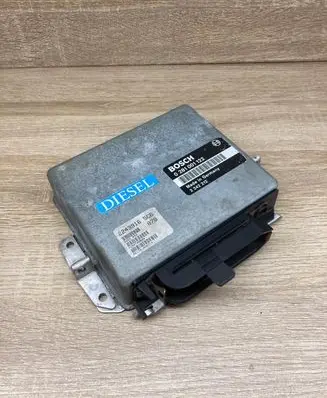 BMW 5 E34 Engine control unit/module ECU 2242212 0281001122